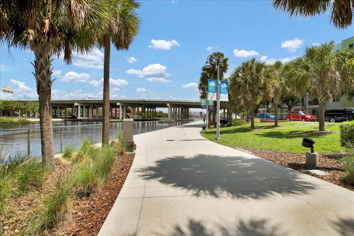 1501 DOYLE CARLTON DR #303, TAMPA, FL, 33602