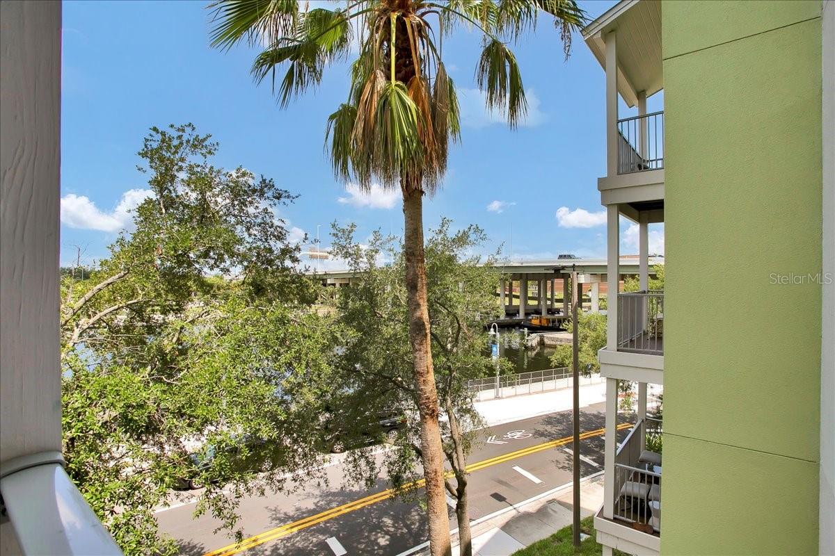 1501 DOYLE CARLTON DR #303, TAMPA, FL, 33602