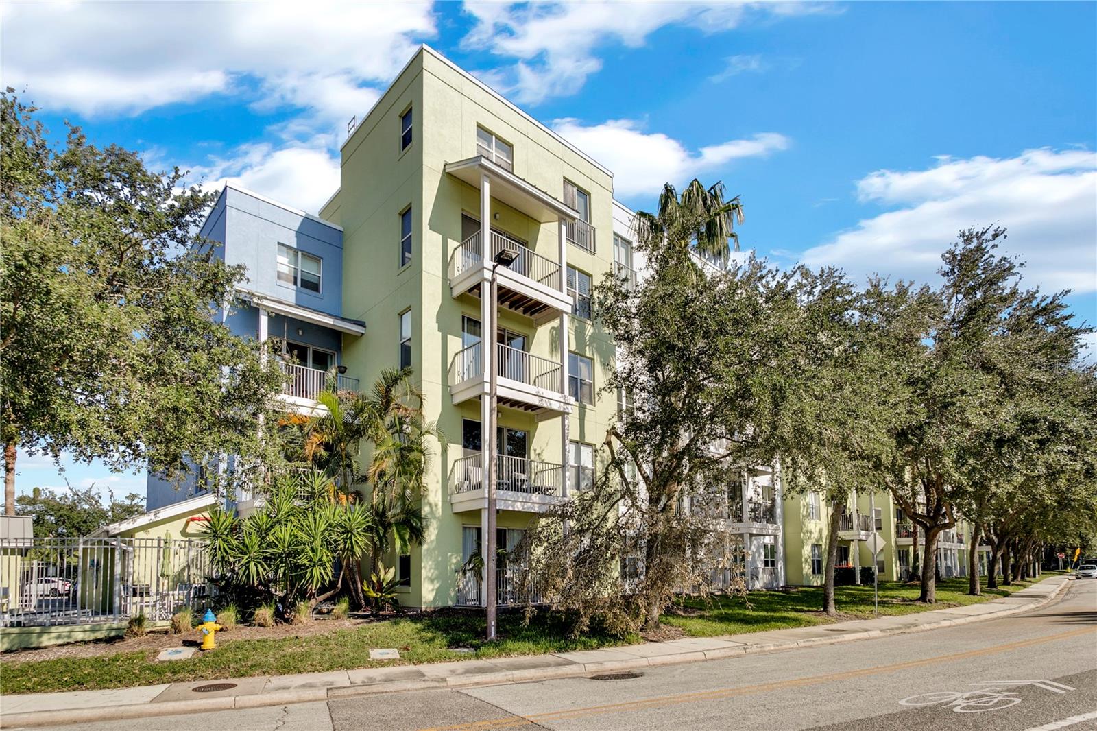 1501 DOYLE CARLTON DR #303, TAMPA, FL, 33602