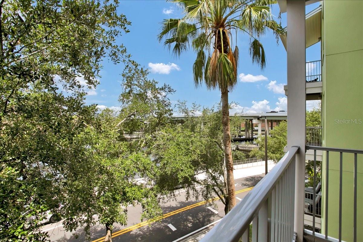 1501 DOYLE CARLTON DR #303, TAMPA, FL, 33602