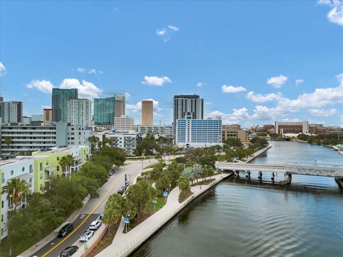 1501 DOYLE CARLTON DR #303, TAMPA, FL, 33602