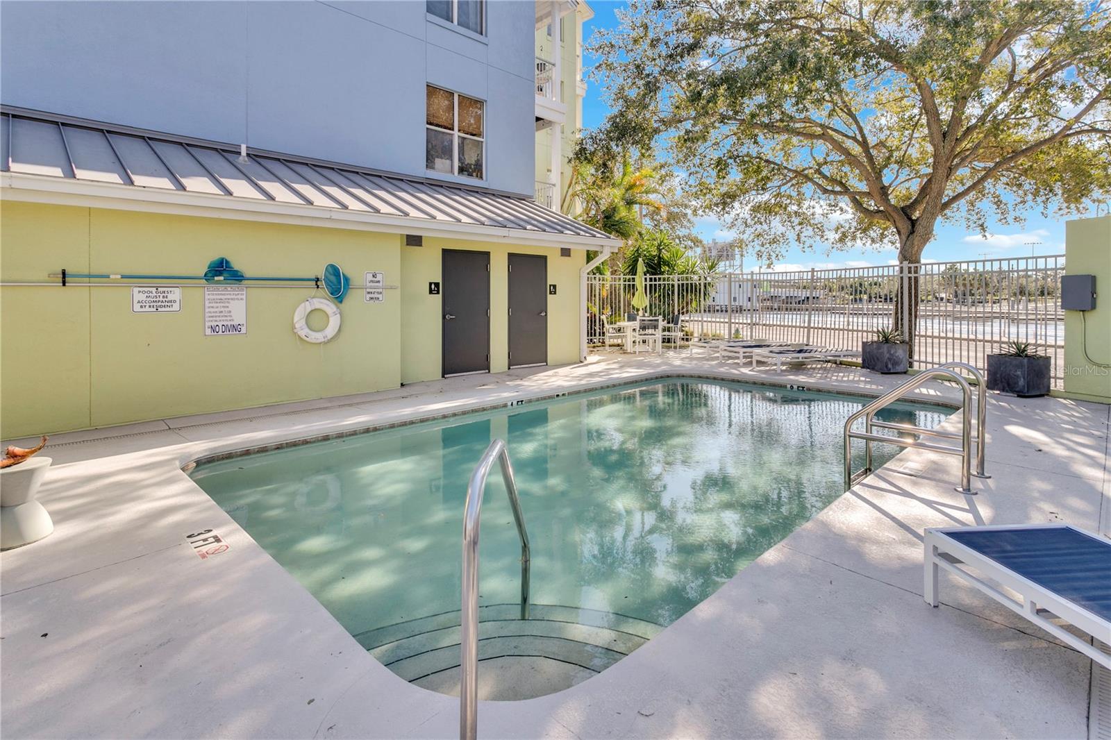 1501 DOYLE CARLTON DR #303, TAMPA, FL, 33602