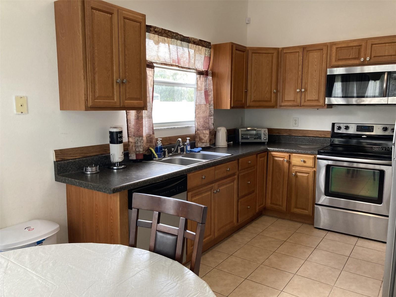 2233 ARDON AVE, ORLANDO, FL, 32833