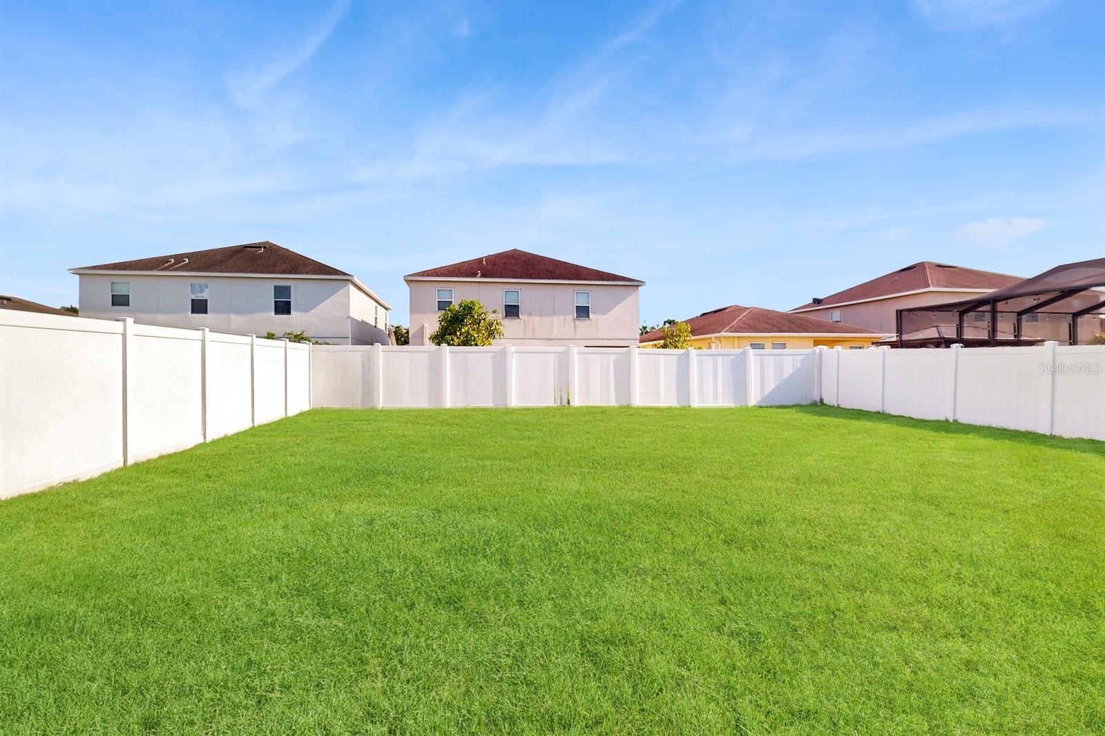 8111 BRICKLETON WOODS AVE, GIBSONTON, FL, 33534