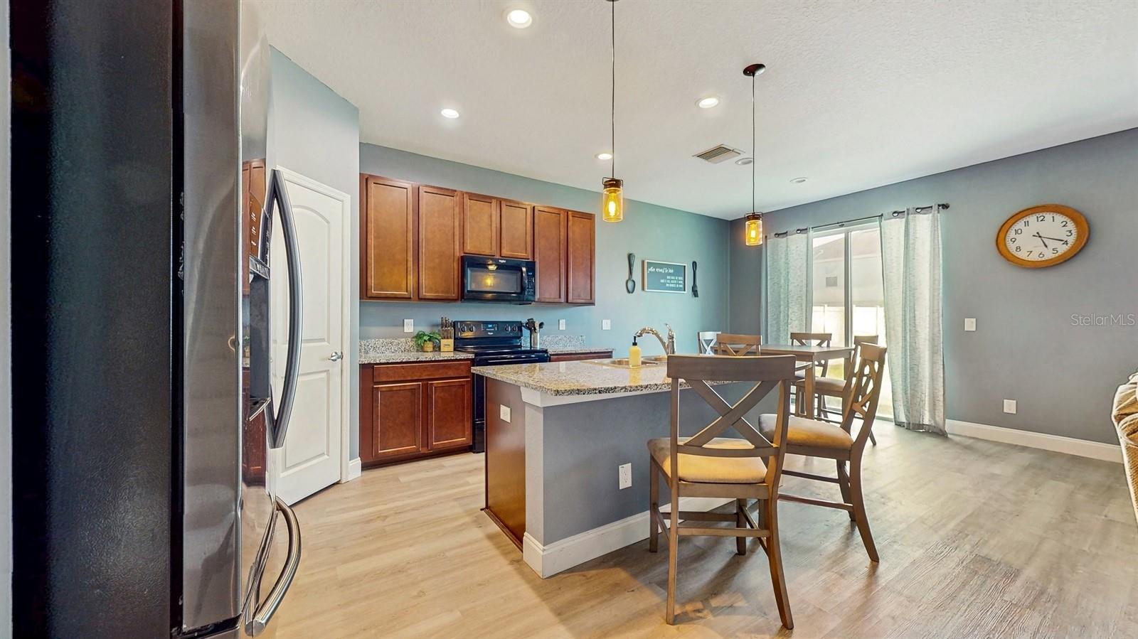 8111 BRICKLETON WOODS AVE, GIBSONTON, FL, 33534