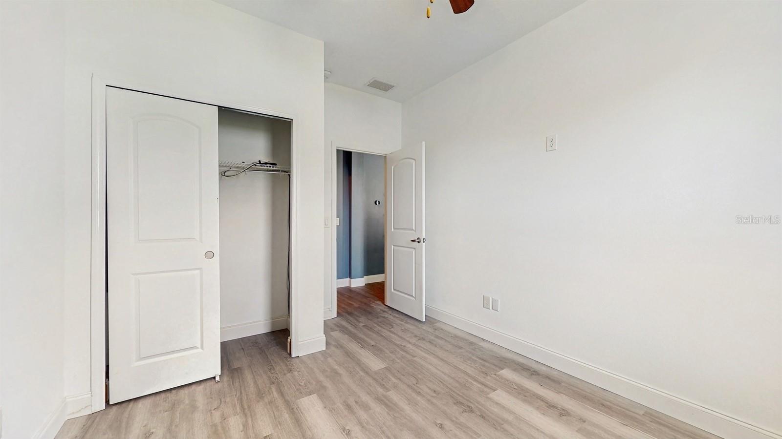 8111 BRICKLETON WOODS AVE, GIBSONTON, FL, 33534