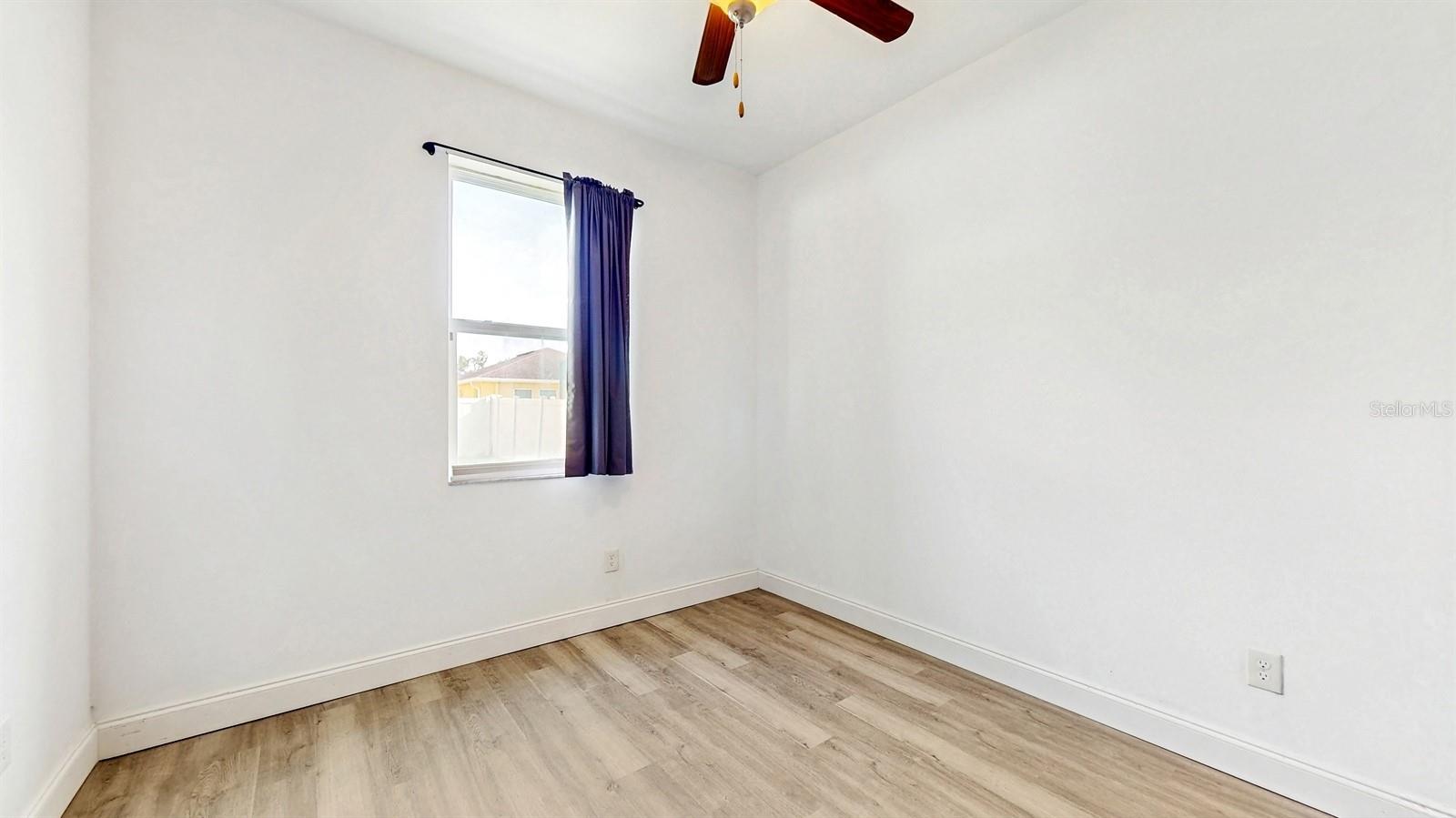 8111 BRICKLETON WOODS AVE, GIBSONTON, FL, 33534