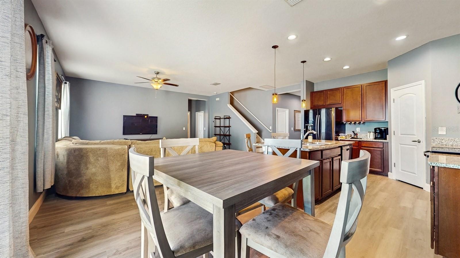 8111 BRICKLETON WOODS AVE, GIBSONTON, FL, 33534