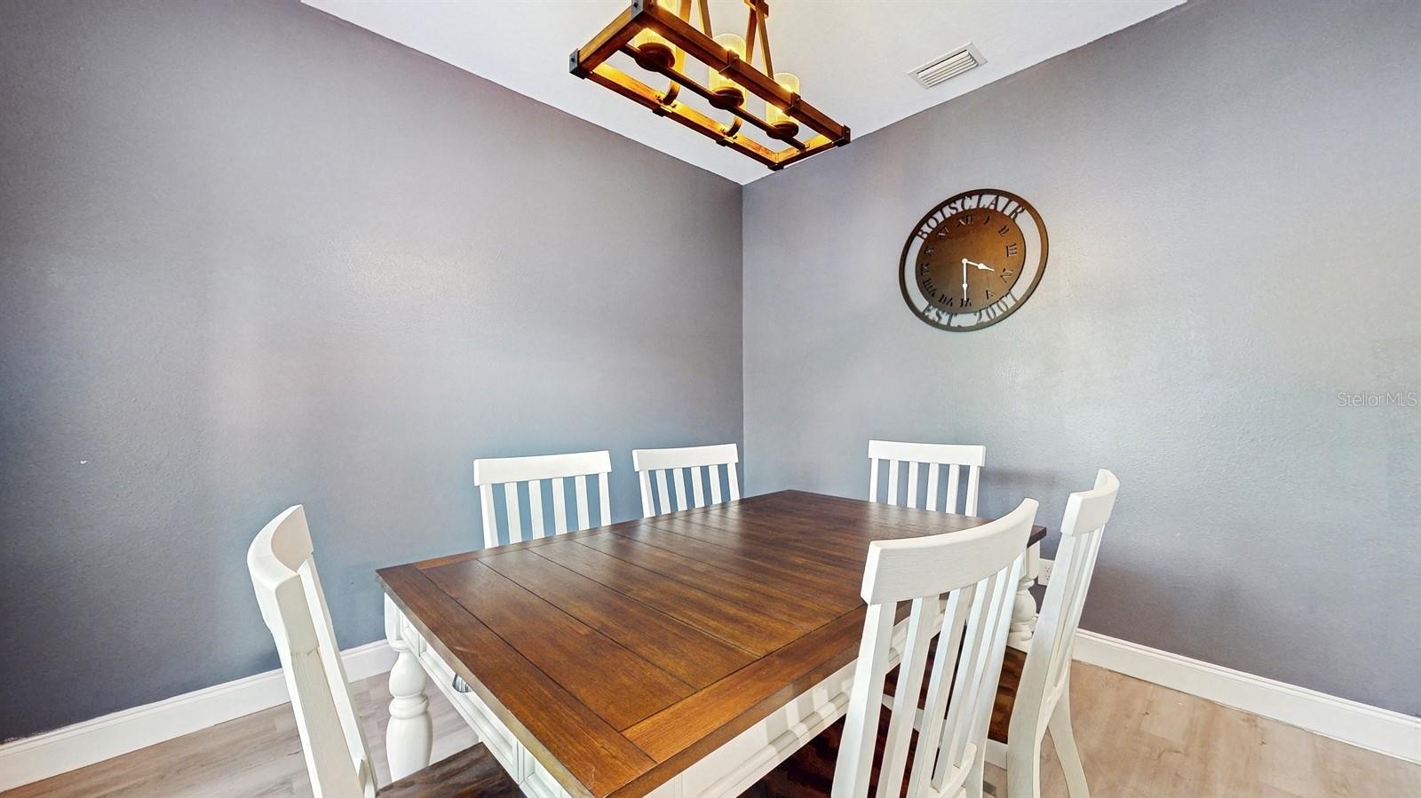 8111 BRICKLETON WOODS AVE, GIBSONTON, FL, 33534