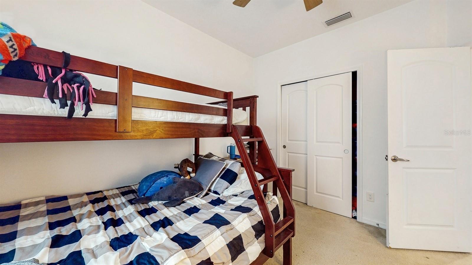 8111 BRICKLETON WOODS AVE, GIBSONTON, FL, 33534