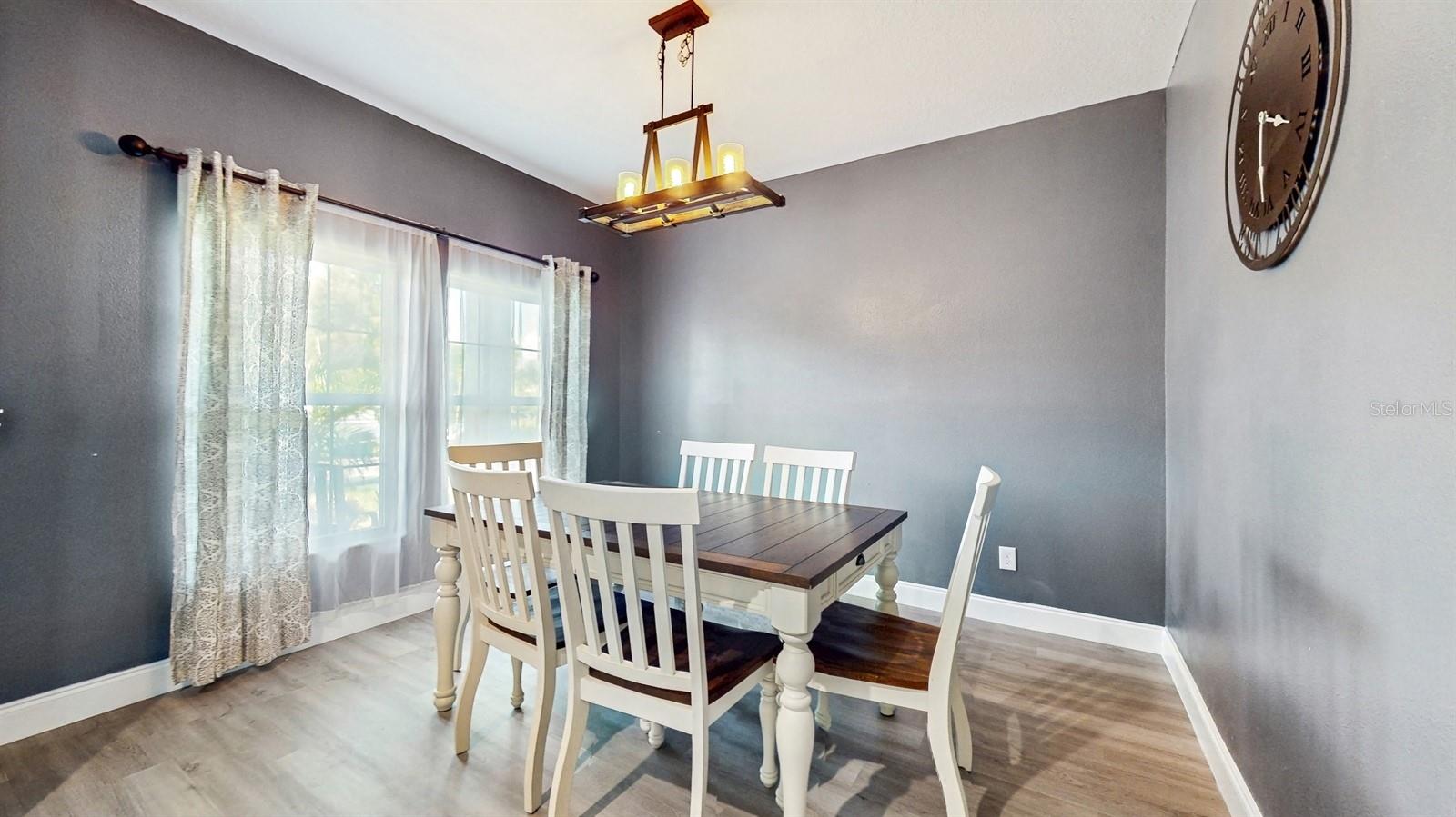 8111 BRICKLETON WOODS AVE, GIBSONTON, FL, 33534