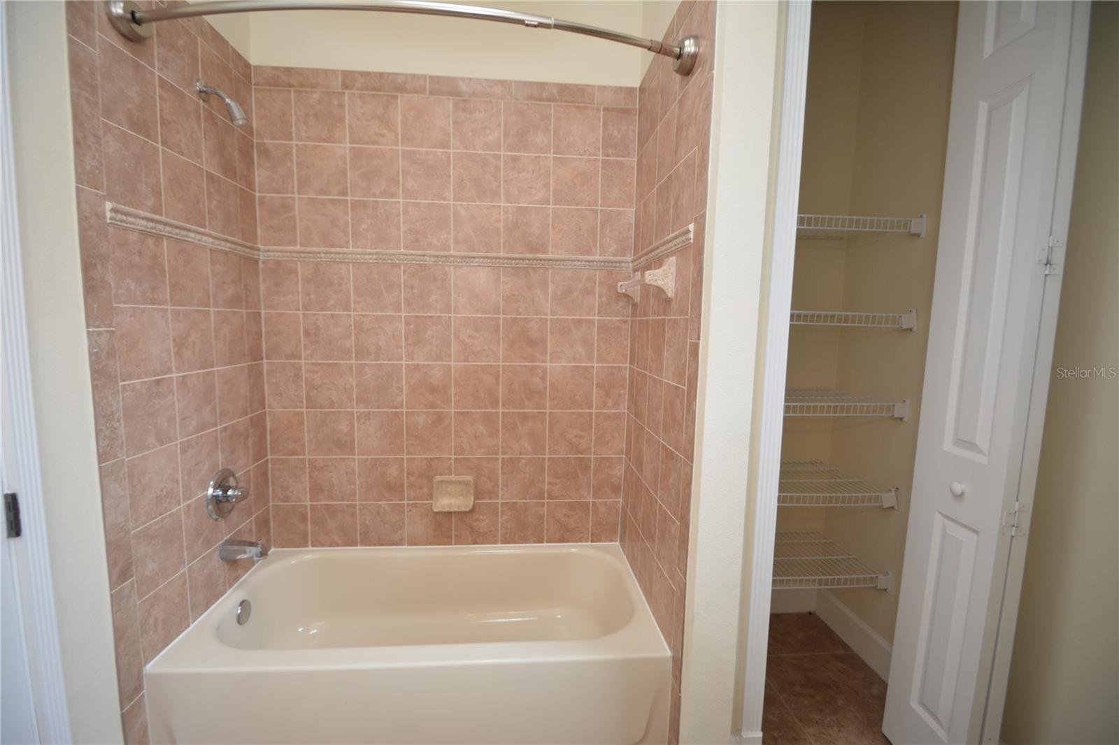 4 N PARK CIR, PALM COAST, FL, 32137