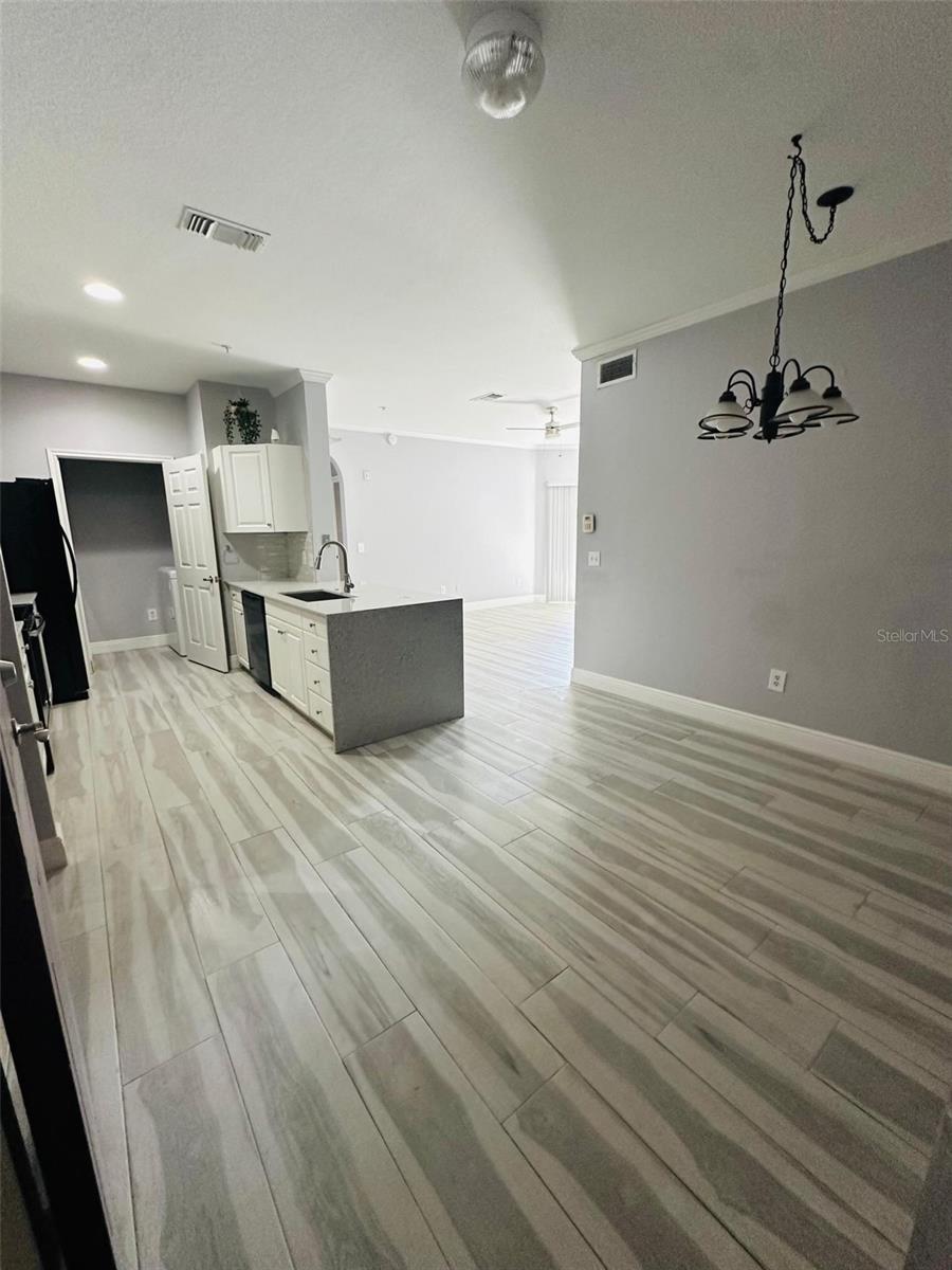 860 N ORANGE AVE #460, ORLANDO, FL, 32801