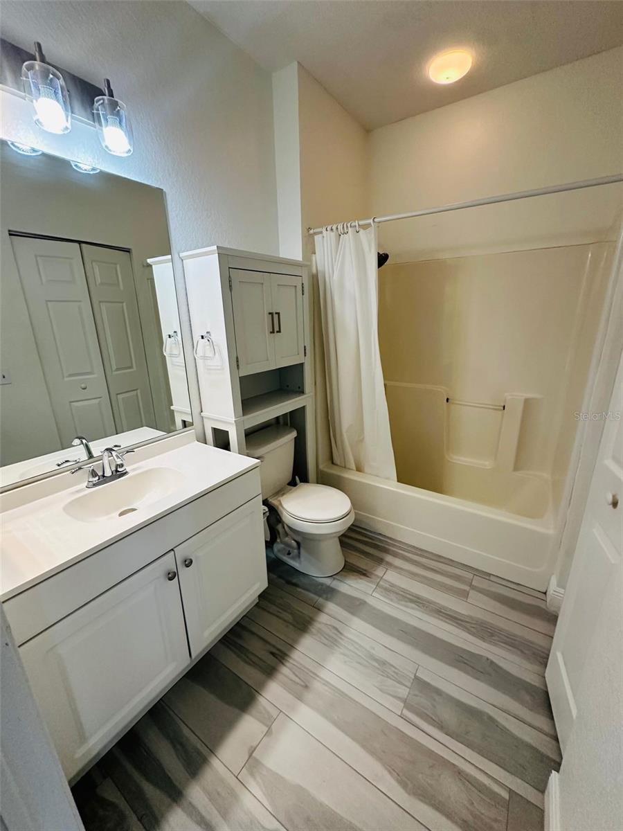 860 N ORANGE AVE #460, ORLANDO, FL, 32801