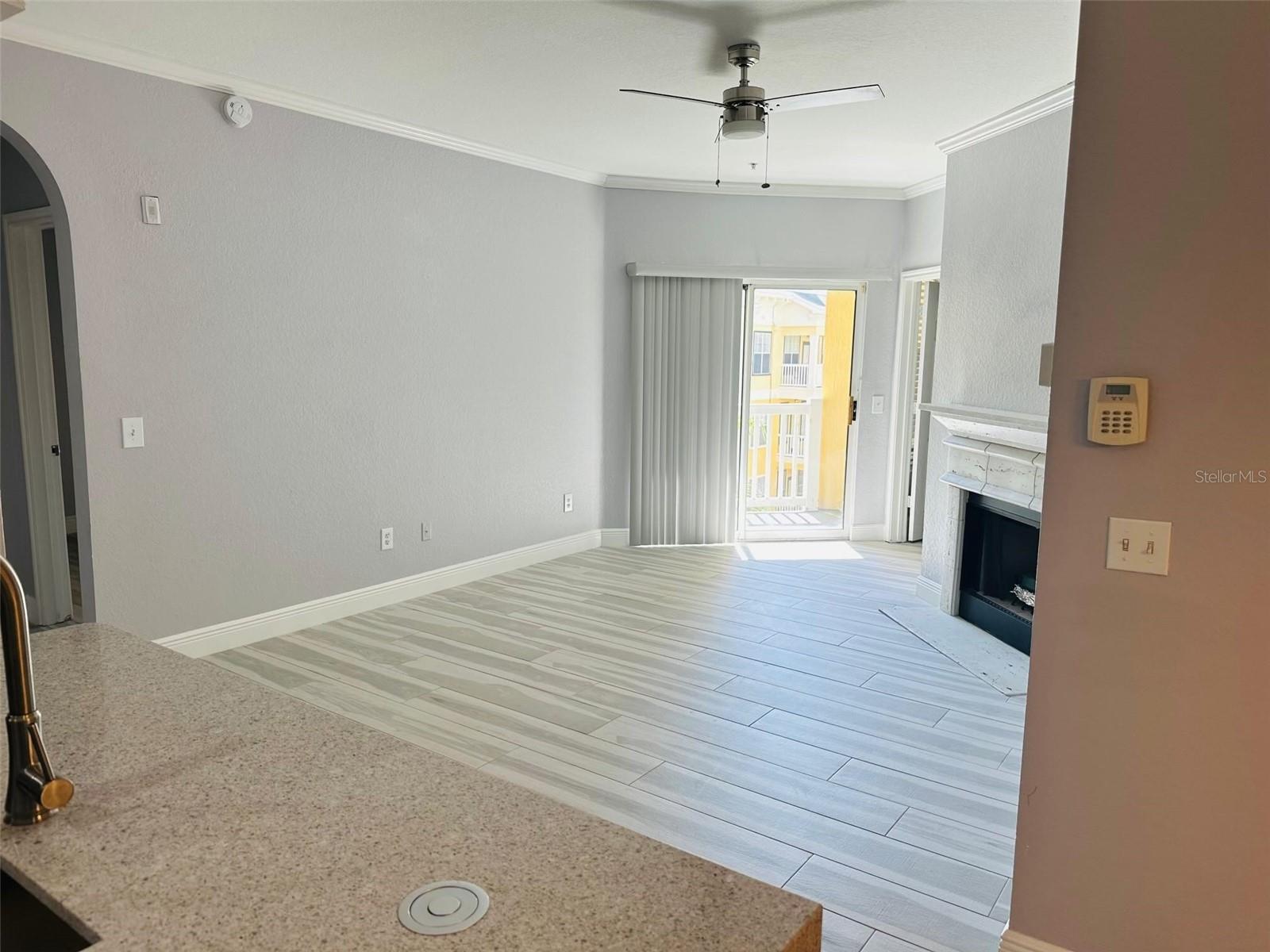 860 N ORANGE AVE #460, ORLANDO, FL, 32801