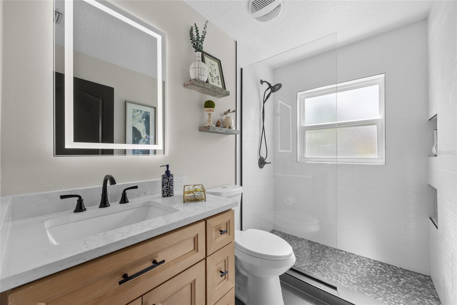 1301 JOHNS COVE LN, OAKLAND, FL, 34787