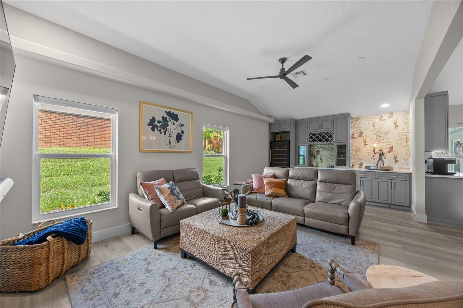 1301 JOHNS COVE LN, OAKLAND, FL, 34787