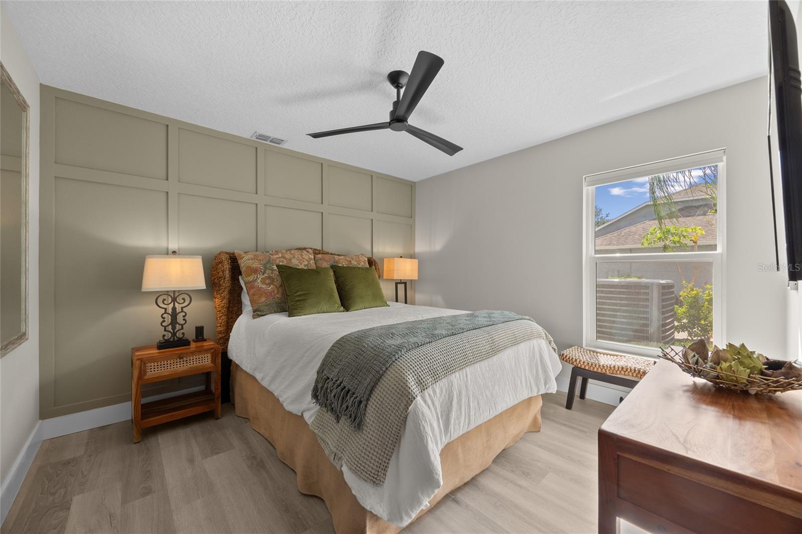 1301 JOHNS COVE LN, OAKLAND, FL, 34787