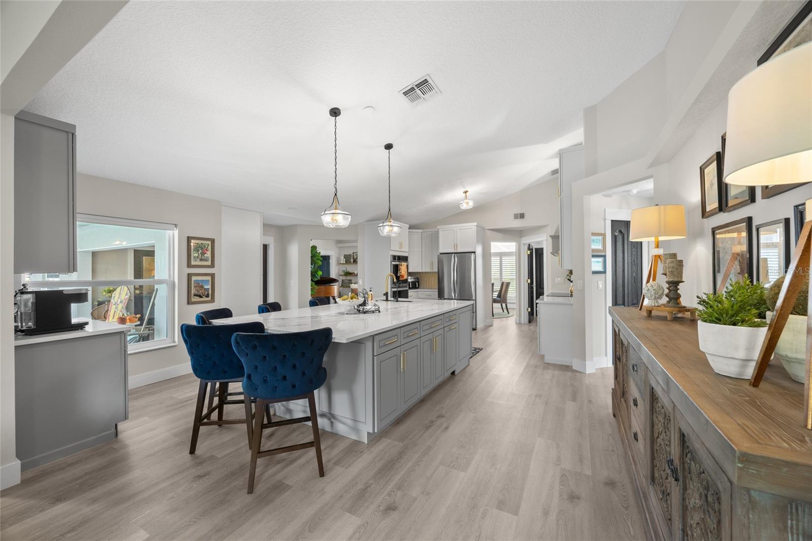 1301 JOHNS COVE LN, OAKLAND, FL, 34787