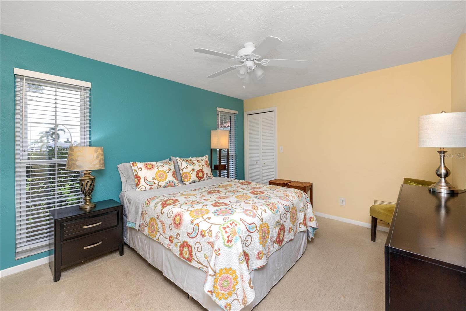 2096 MASSACHUSETTS AVE NE, ST PETERSBURG, FL, 33703