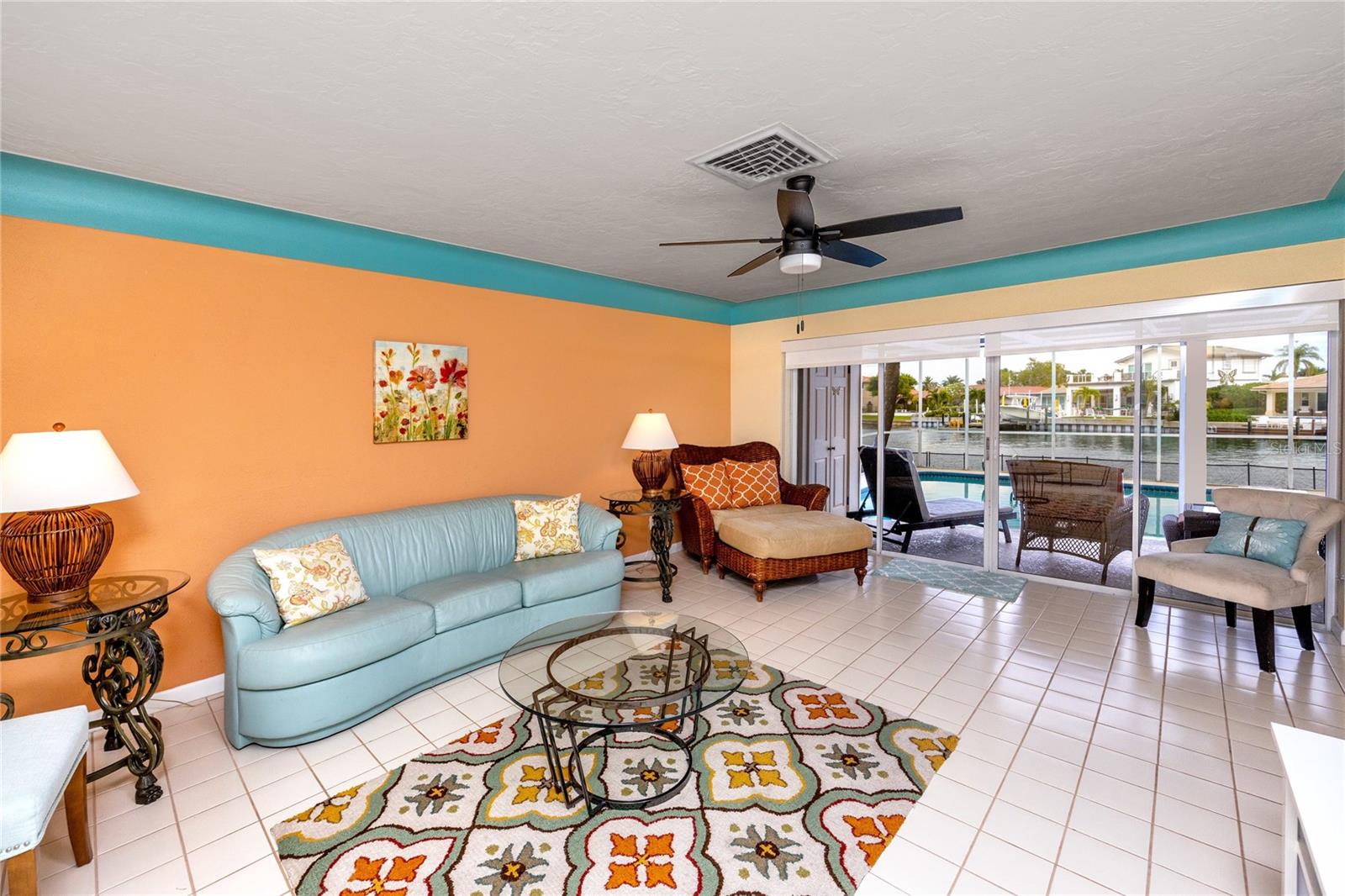 2096 MASSACHUSETTS AVE NE, ST PETERSBURG, FL, 33703