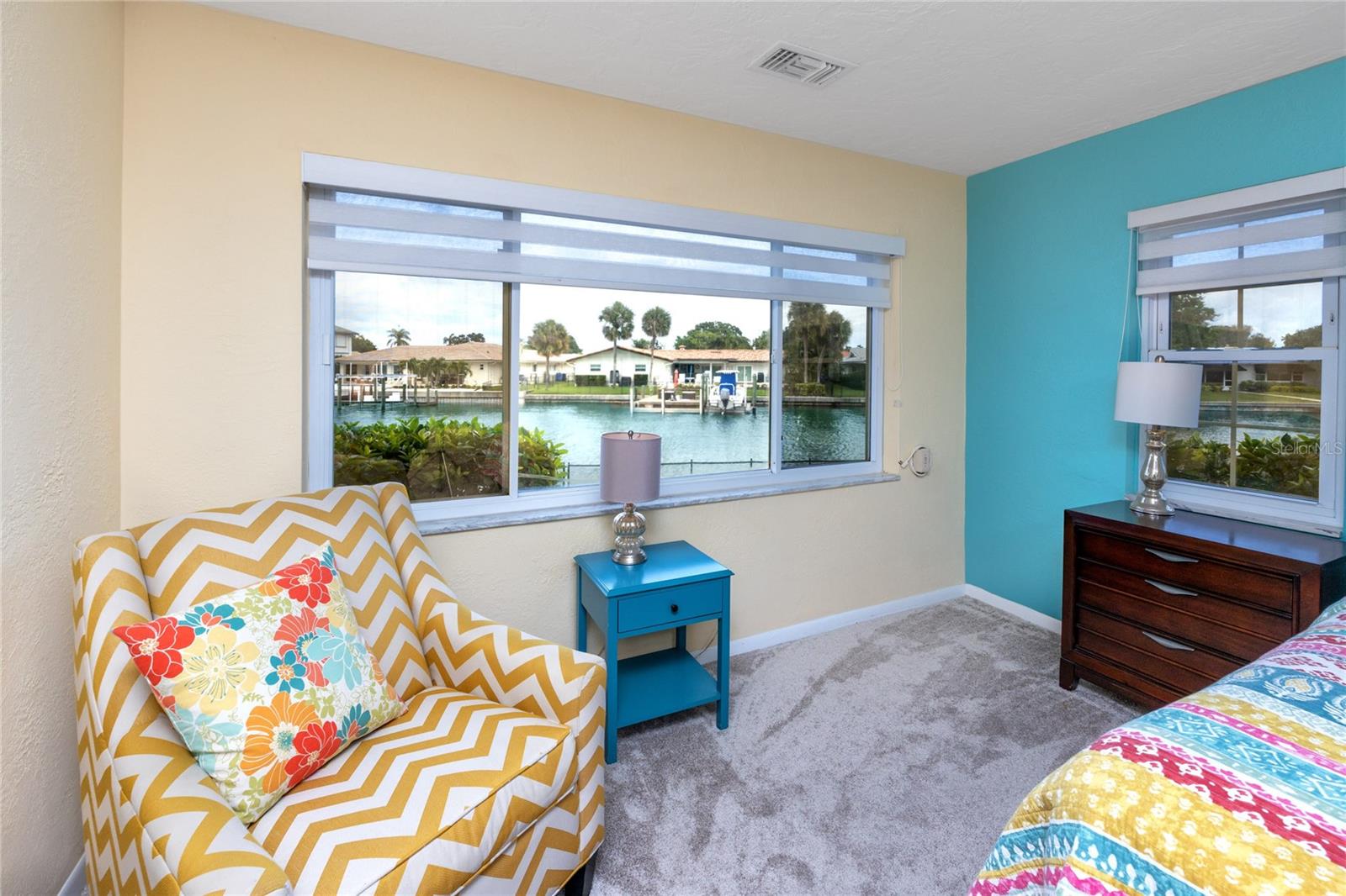 2096 MASSACHUSETTS AVE NE, ST PETERSBURG, FL, 33703