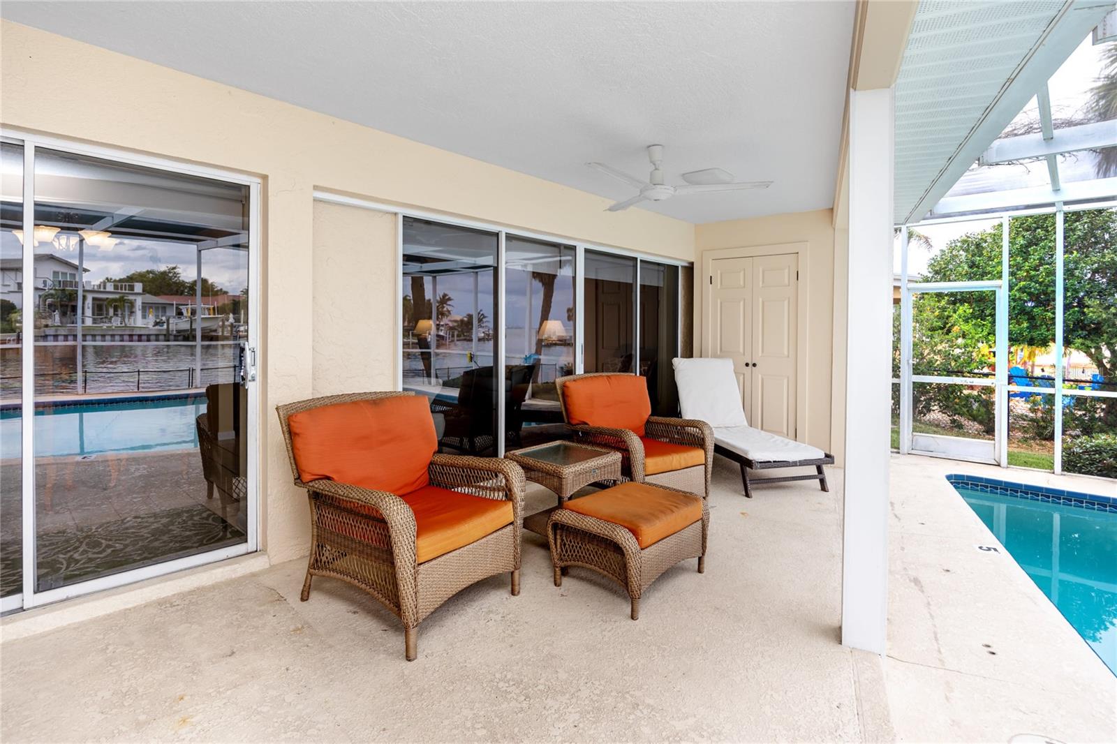 2096 MASSACHUSETTS AVE NE, ST PETERSBURG, FL, 33703