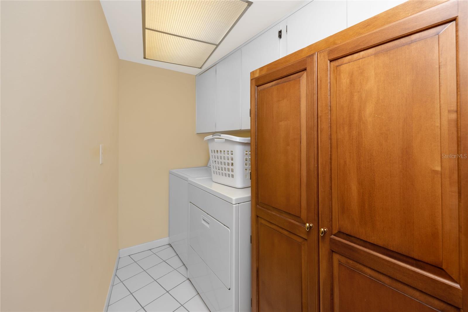 2096 MASSACHUSETTS AVE NE, ST PETERSBURG, FL, 33703