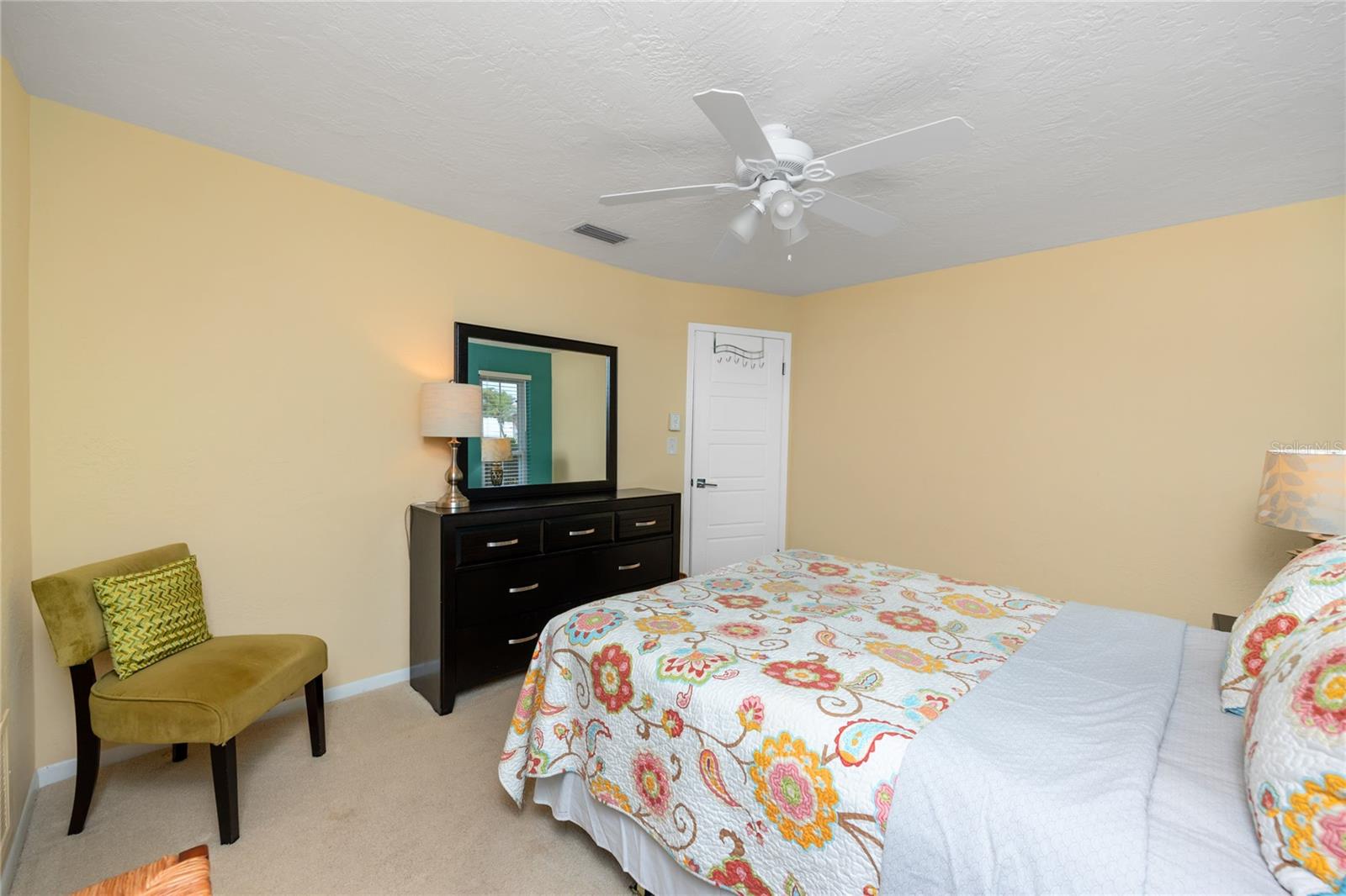 2096 MASSACHUSETTS AVE NE, ST PETERSBURG, FL, 33703