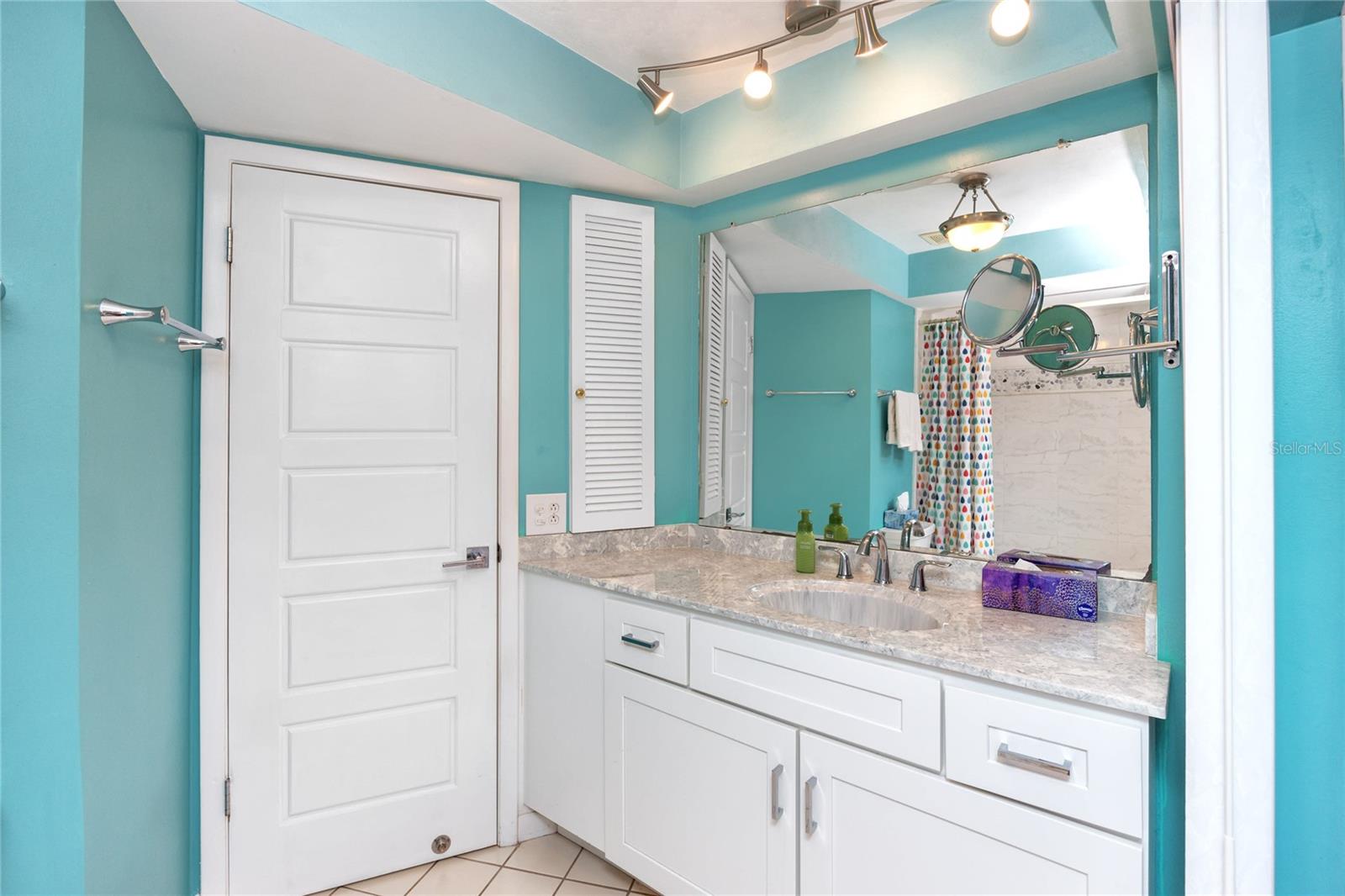 2096 MASSACHUSETTS AVE NE, ST PETERSBURG, FL, 33703