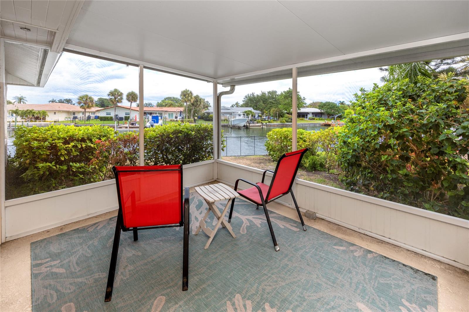 2096 MASSACHUSETTS AVE NE, ST PETERSBURG, FL, 33703