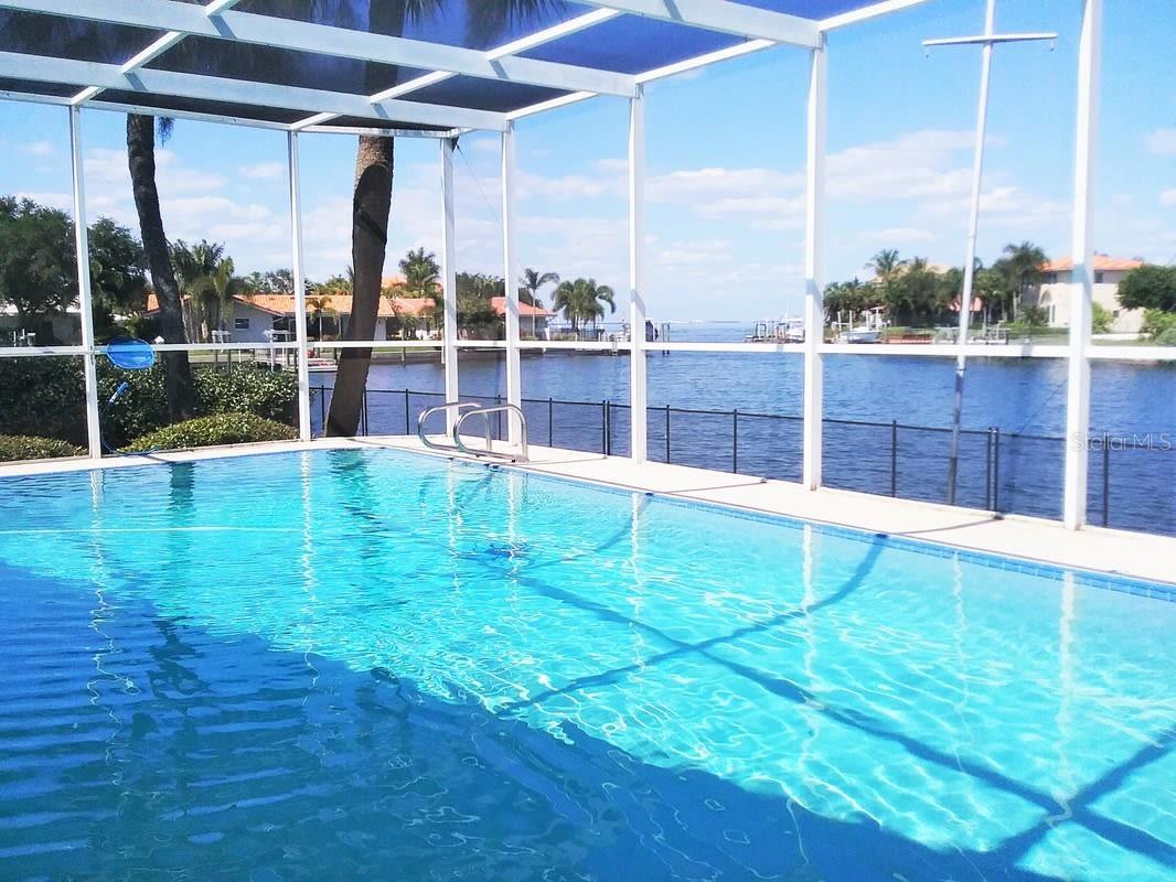 2096 MASSACHUSETTS AVE NE, ST PETERSBURG, FL, 33703