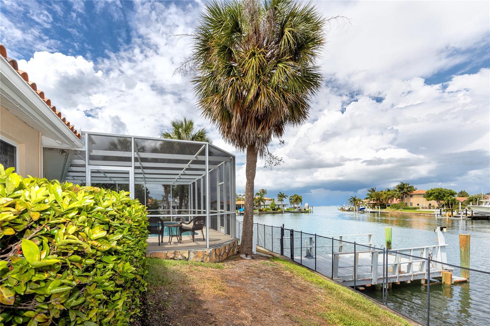 2096 MASSACHUSETTS AVE NE, ST PETERSBURG, FL, 33703