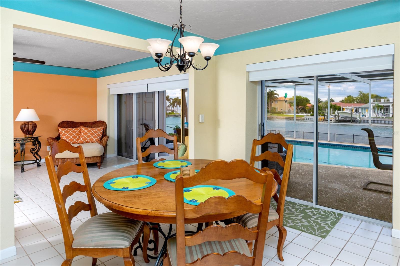 2096 MASSACHUSETTS AVE NE, ST PETERSBURG, FL, 33703