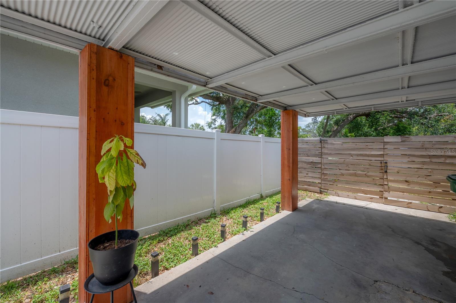 7314 N DARTMOUTH AVE, TAMPA, FL, 33604