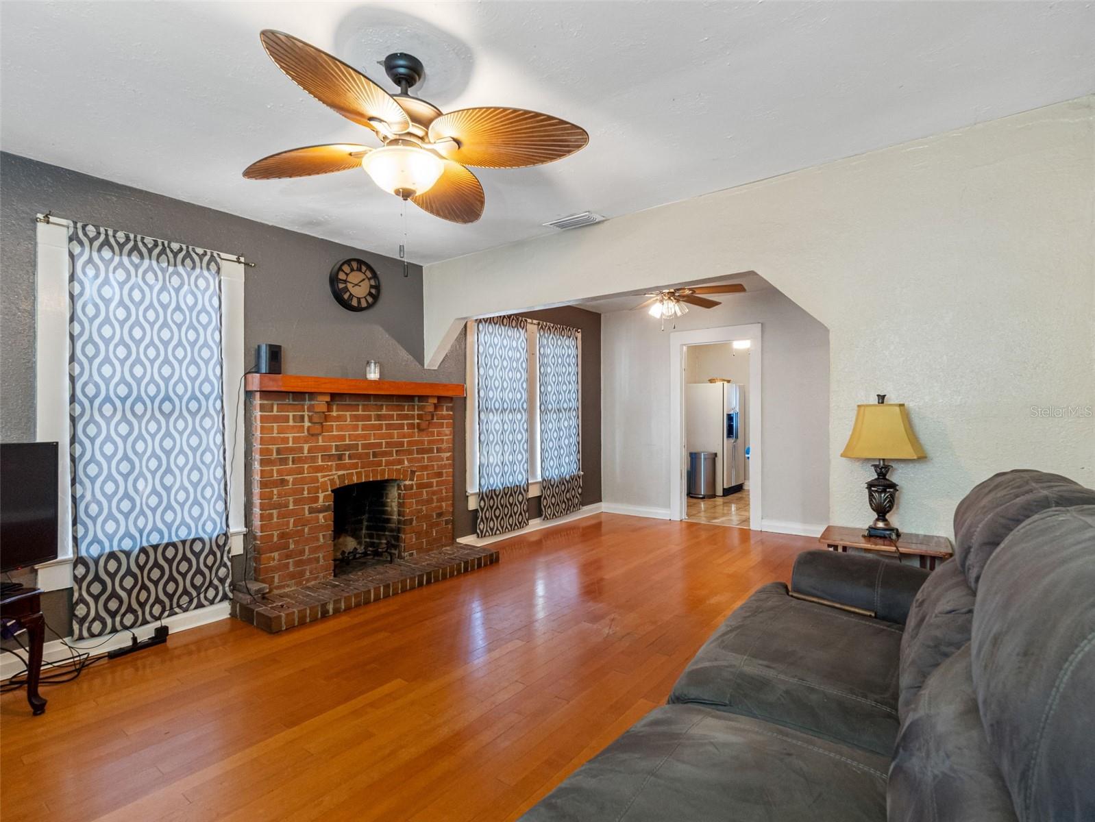 302 W CURTIS ST, TAMPA, FL, 33603