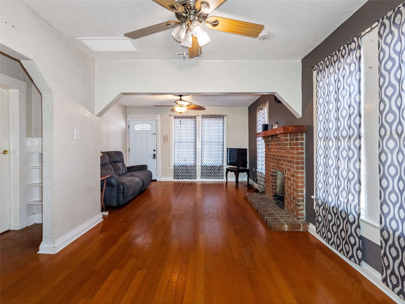 302 W CURTIS ST, TAMPA, FL, 33603