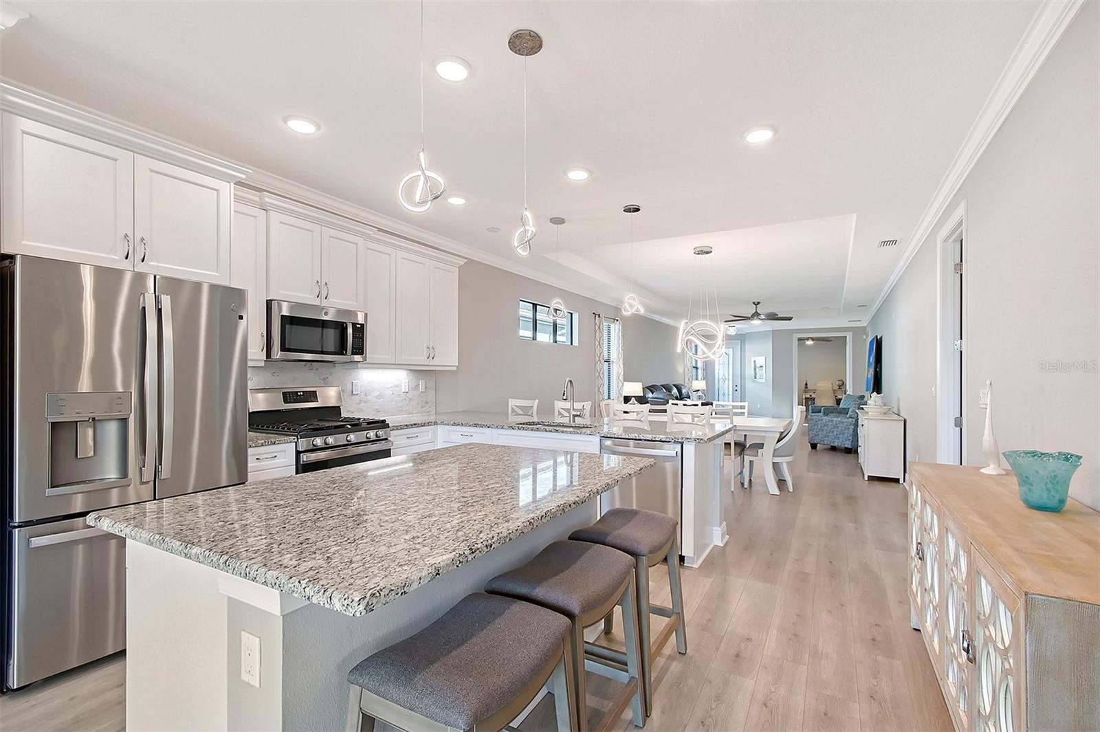 5187 BARNETT CIR, LAKEWOOD RANCH, FL, 34211