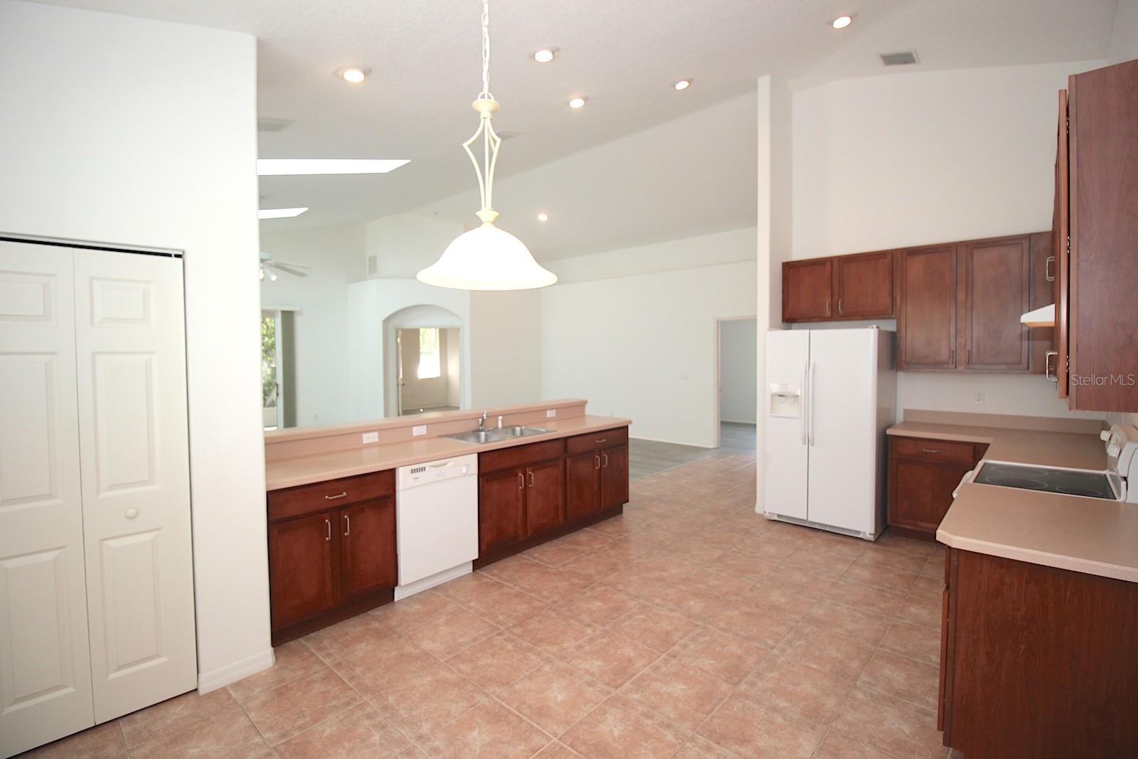 84 W WATERSIDE PKWY, PALM COAST, FL, 32137