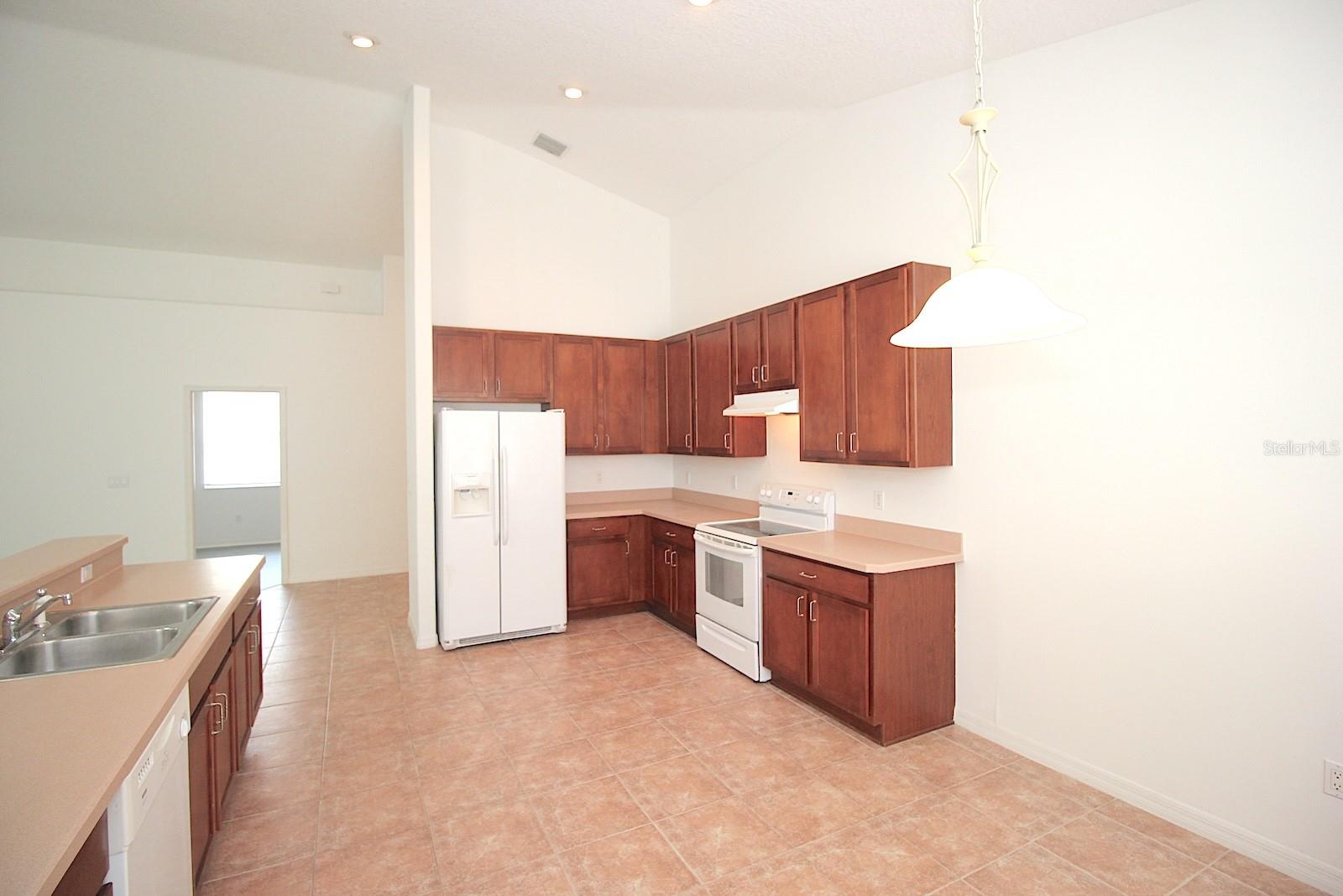 84 W WATERSIDE PKWY, PALM COAST, FL, 32137