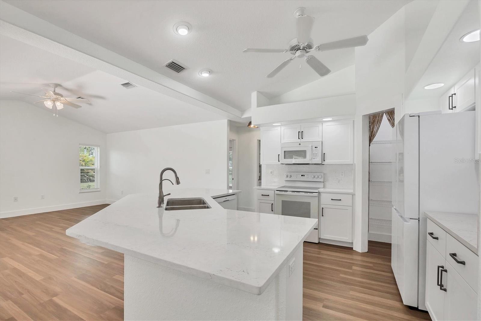 59 WHITE MARSH LN, ROTONDA WEST, FL, 33947