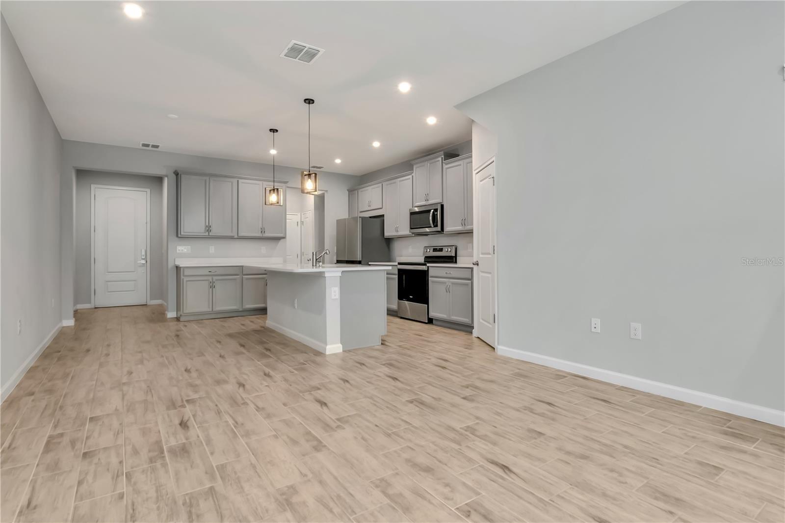 4262 CLOUD HOPPER WAY, LUTZ, FL, 33559