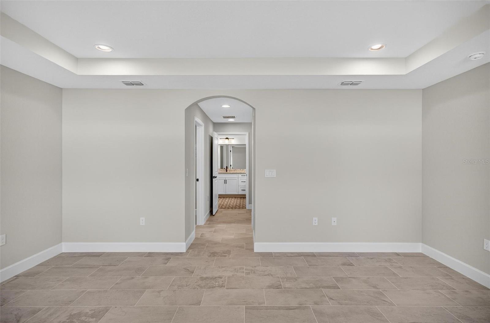 24 BISHOP LN, PALM COAST, FL, 32137