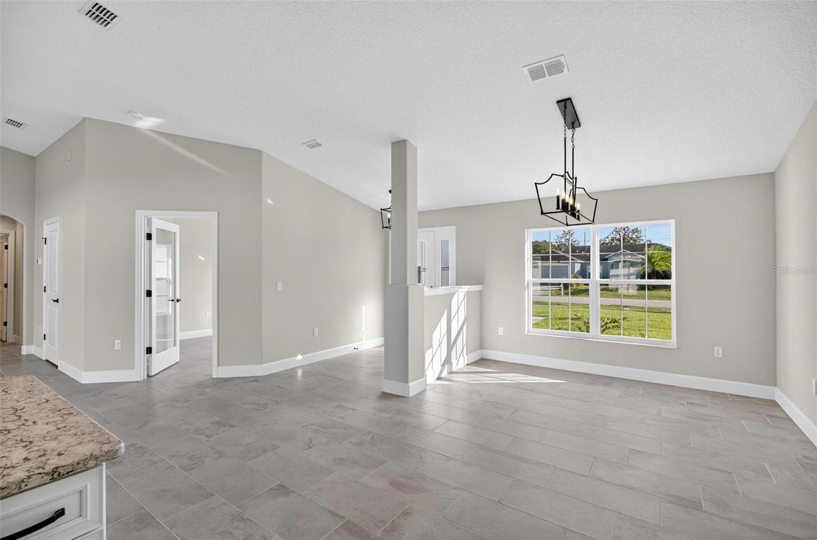 24 BISHOP LN, PALM COAST, FL, 32137