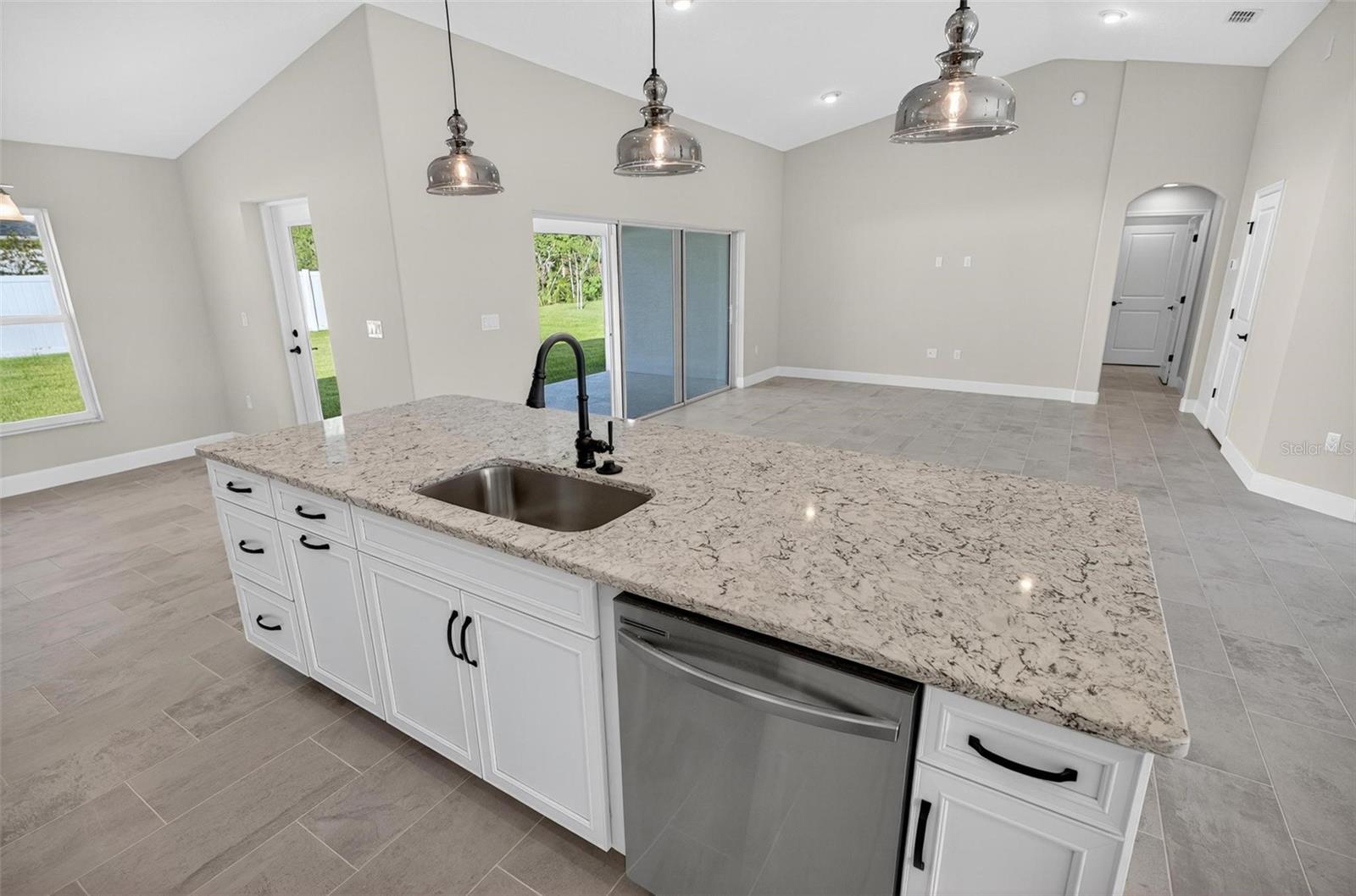 24 BISHOP LN, PALM COAST, FL, 32137