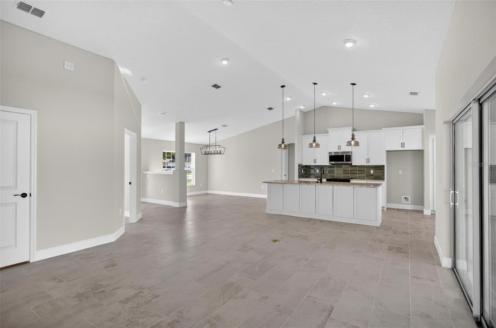 24 BISHOP LN, PALM COAST, FL, 32137