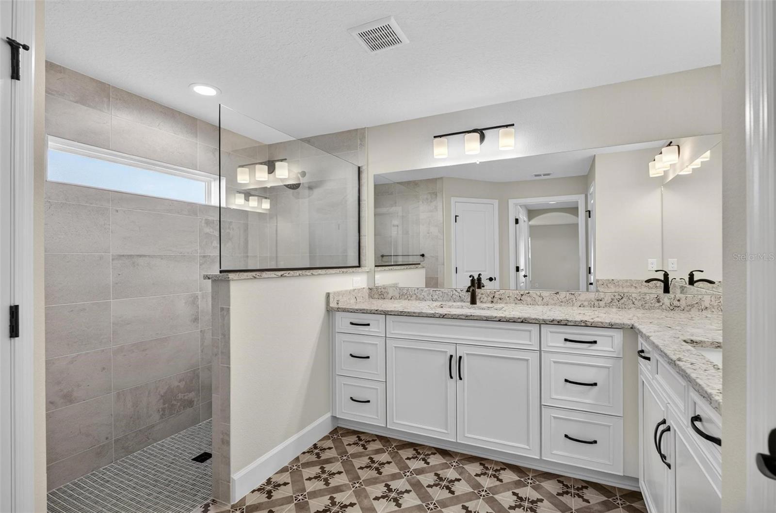 24 BISHOP LN, PALM COAST, FL, 32137