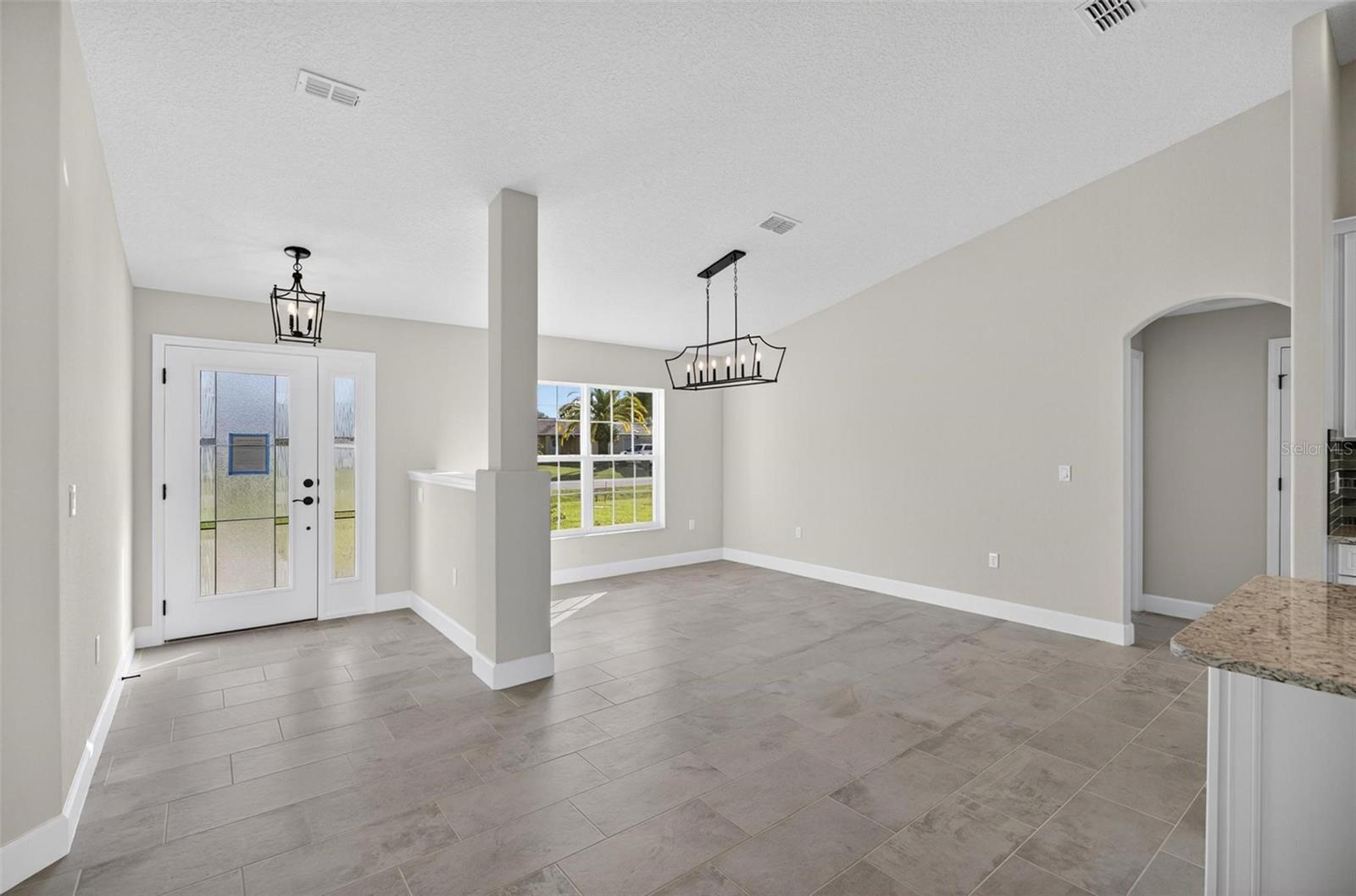 24 BISHOP LN, PALM COAST, FL, 32137