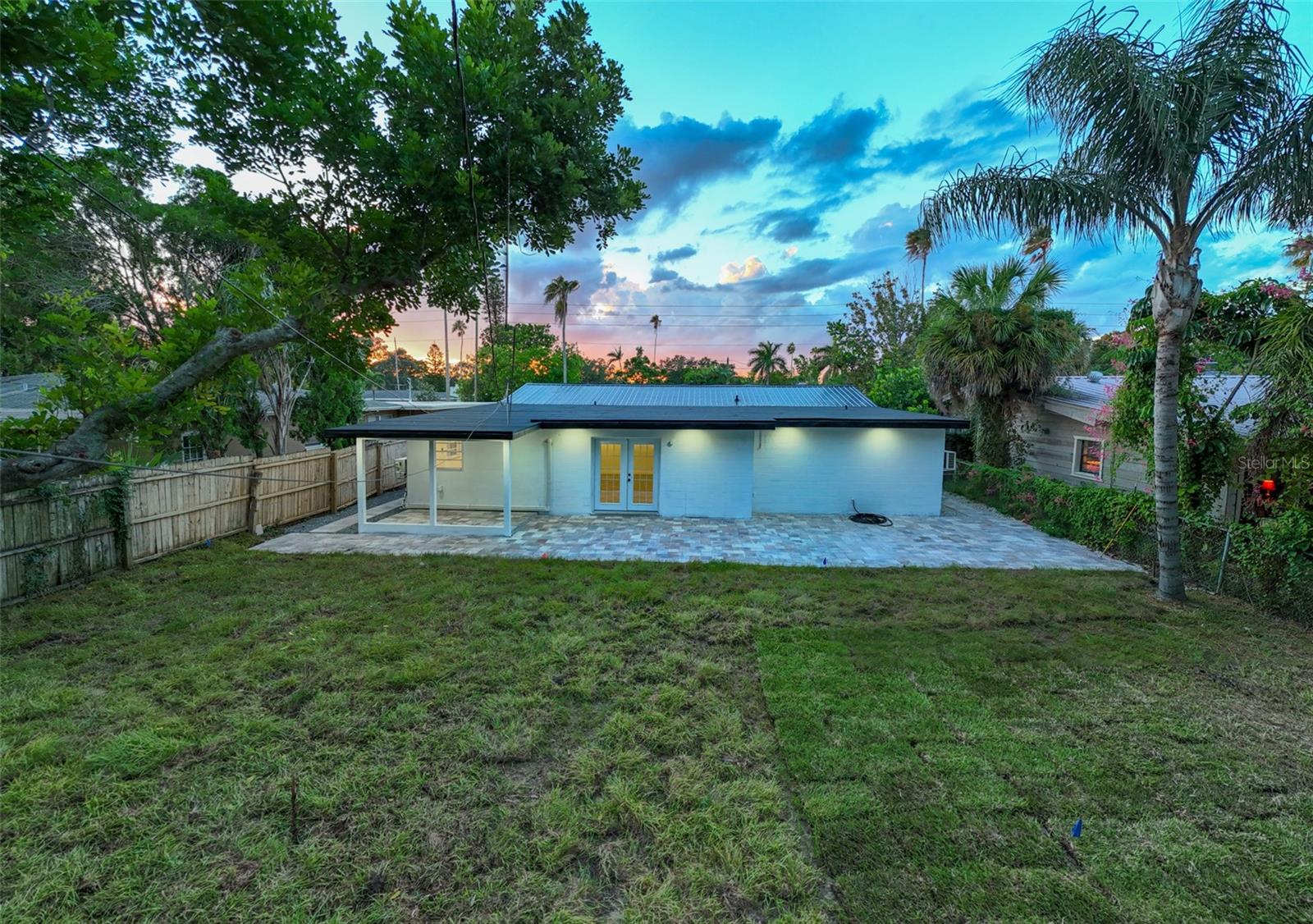 3947 OVERLOOK DR NE, ST PETERSBURG, FL, 33703