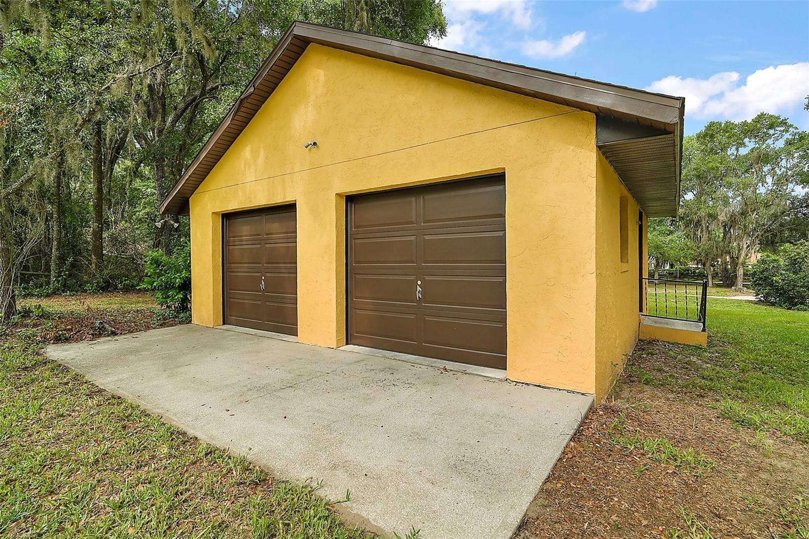 37236 CHERRY LAKE RD, FRUITLAND PARK, FL, 34731